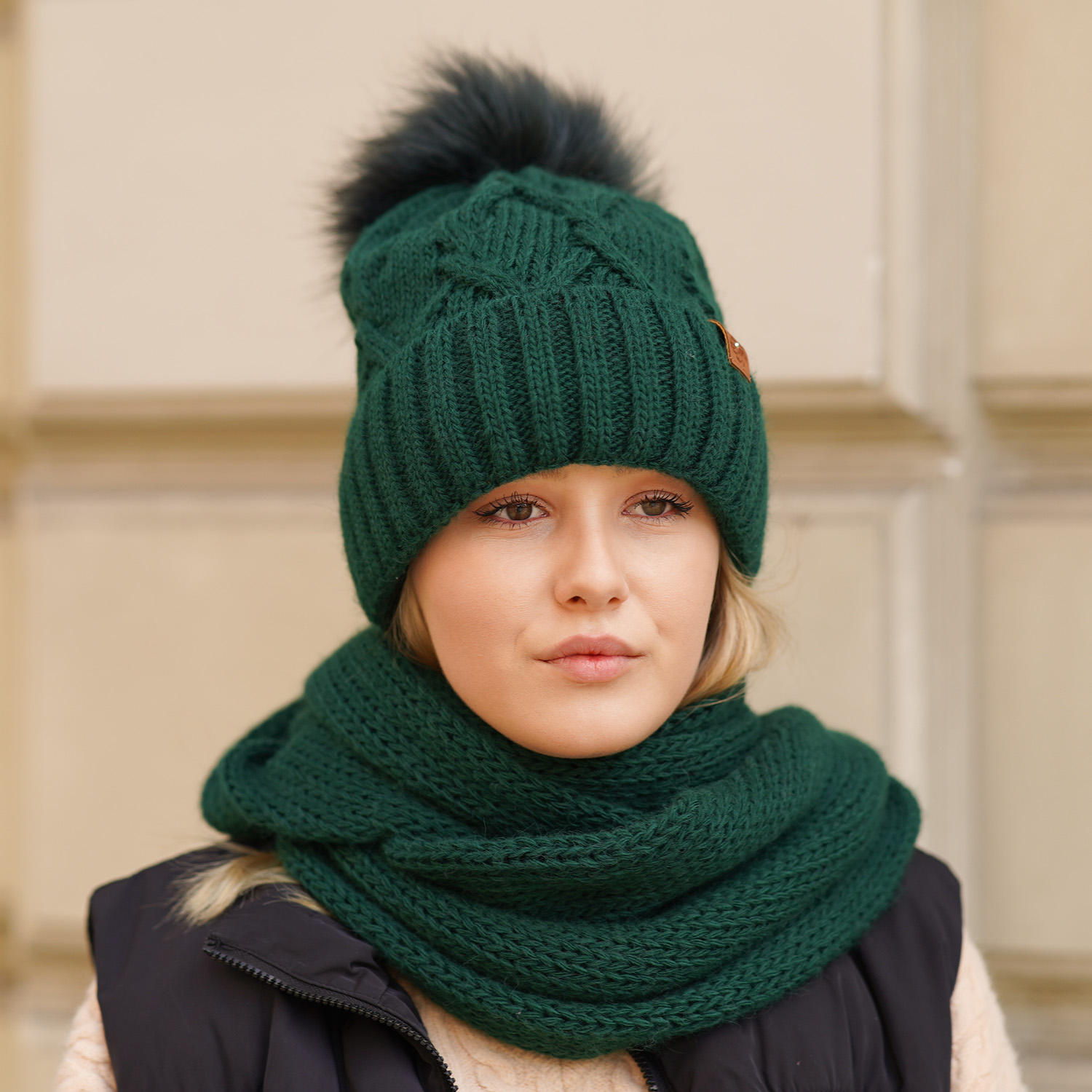 Komplet zimowy damski: czapka i komin zielony Kreacja