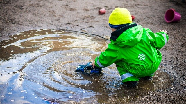 Czapki dla chłopców na jesień