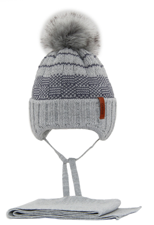 Boy's winter set: hat and scarf grey Tytan with pompom