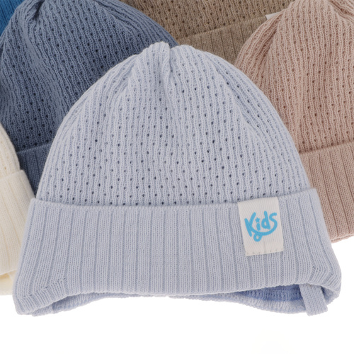 Czapka jesienna, wiosenna dla chłopca, beżowa, wiązana Galvani