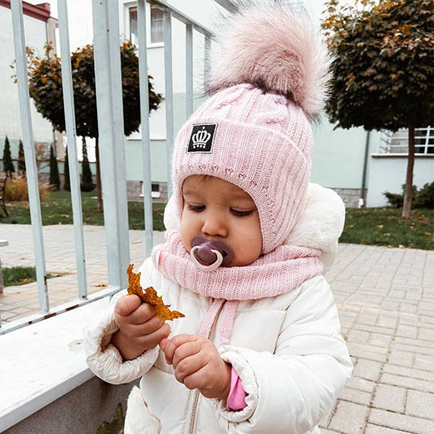 Czapka i komin dla dziewczynki zimowy komplet, wrzosowy, wiązany Tigra