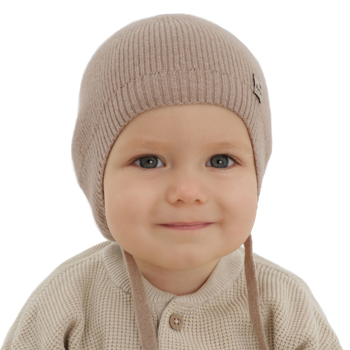 Czapka jesienna, wiosenna dla chłopca, ciemnobeżowa, wełna merino z kaszmirem, wiązana Tono