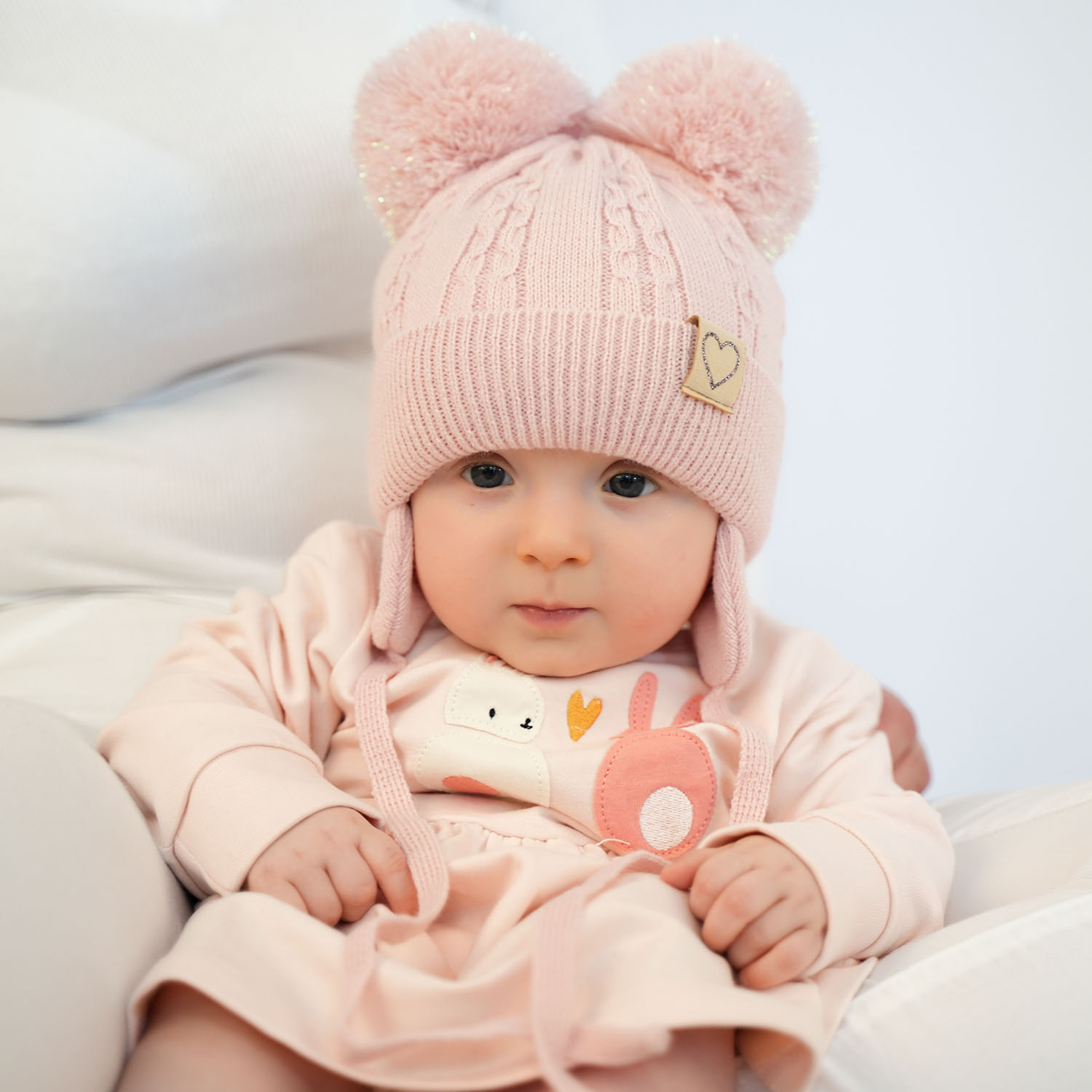 Czapka i szalik dla dziewczynki zimowy komplet, różowy, z dwoma pomponami Rozi