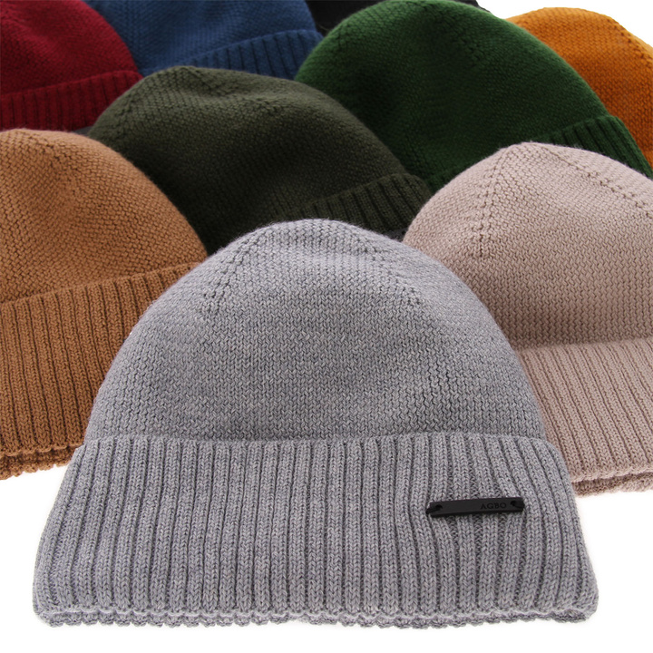 Beret zimowy męski, niebieski, z wełną merino Henk