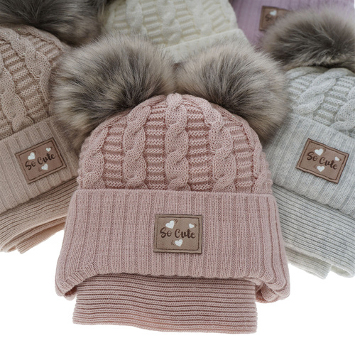 Czapka i szalik dla dziewczynki zimowy komplet, kremowy, z dwoma pomponami, z błyszczącą nitką, wiązany Klarita