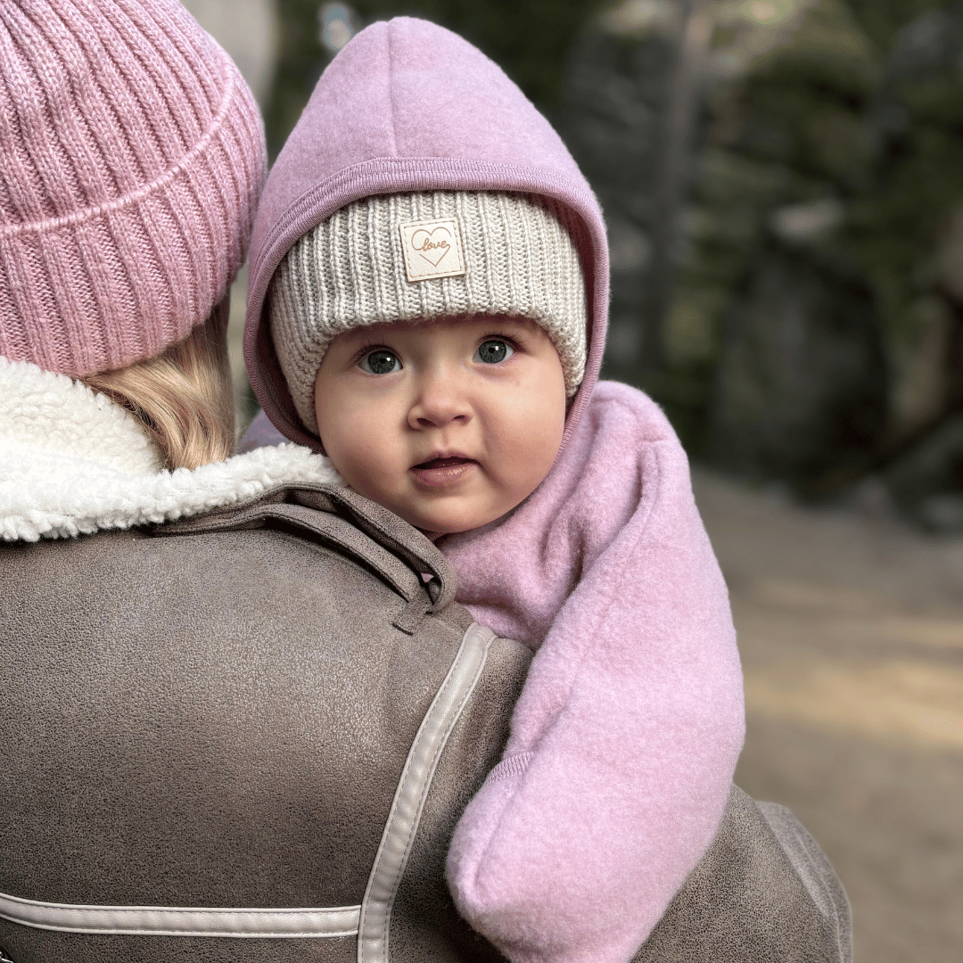 Czapka zimowa dla dziewczynki, beżowa, 100% wełniana merino, podszyta wełnianym polarem, z pomponem, wiązana Havana