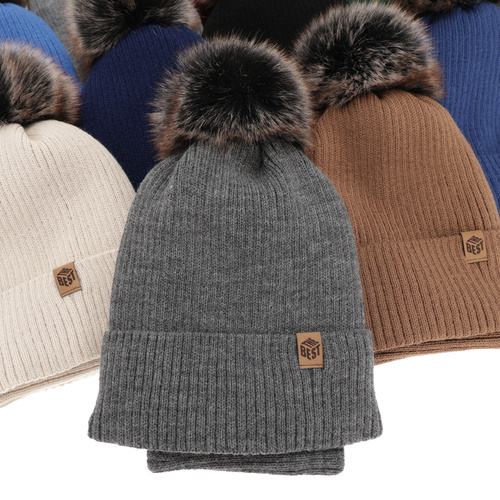 Czapka i komin dla chłopca zimowy komplet, beżowy, z pomponem Wizar