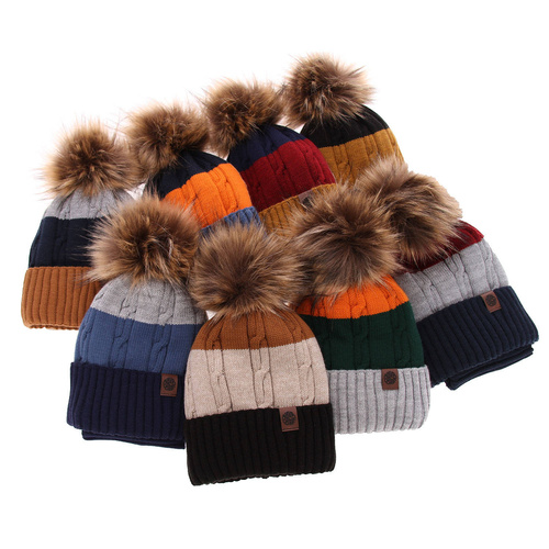 Czapka i komin dla chłopca zimowy komplet, brązowy, z pomponem Karmel