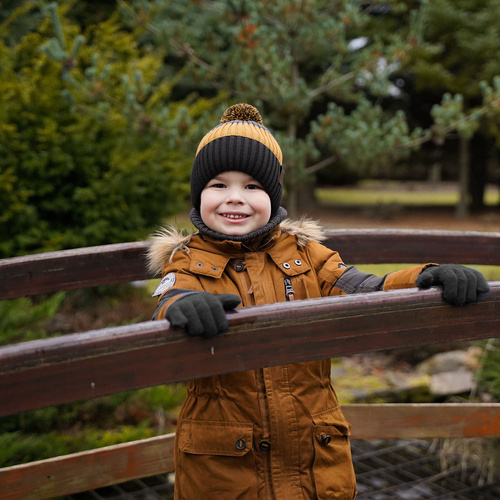 Czapka i komin dla chłopca zimowy komplet, granatowy, z naszywką Karson