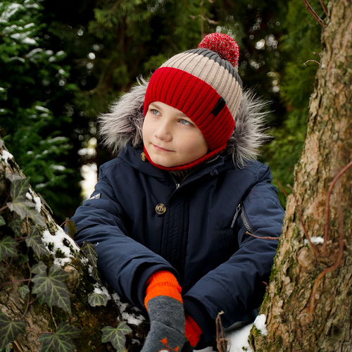Czapka i komin dla chłopca zimowy komplet, granatowy, z naszywką Karson
