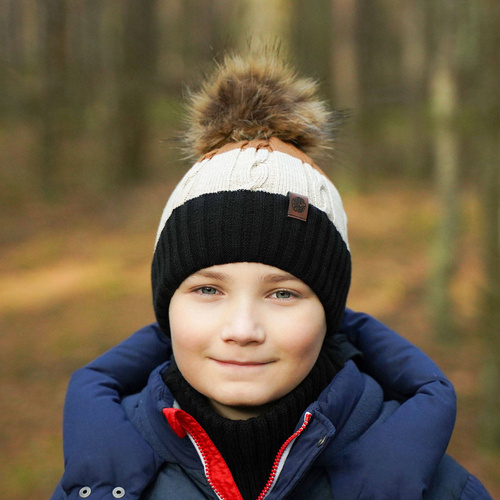 Czapka i komin dla chłopca zimowy komplet, brązowy, z pomponem Karmel