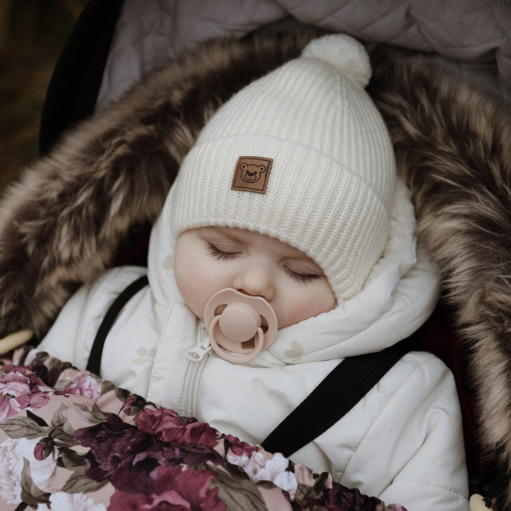 Czapka zimowa dla chłopca, kremowa, 100% wełniana merino, podszyta wełnianym polarem, wiązana Tofik