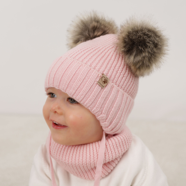Czapka i komin dla dziewczynki zimowy komplet, beżowy, wiązany, 100% wełniany merino, z dwoma pomponami Silvia