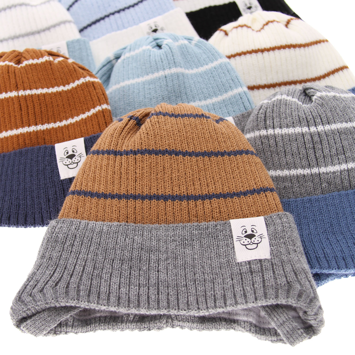 Czapka jesienna, wiosenna dla chłopca, biała, wiązana Alvin