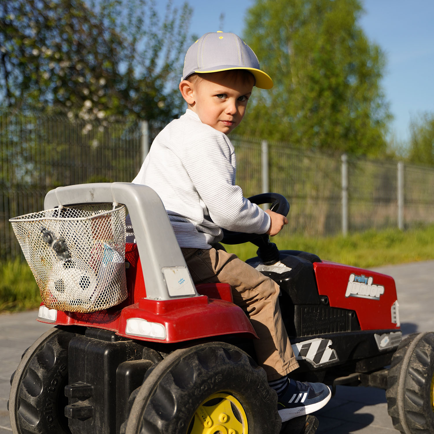 Czapka z daszkiem dla chłopca, czarna, bawełniana, Stars