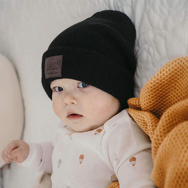 Czapka zimowa dziecięca, granatowa, z wywinięciem Smerf