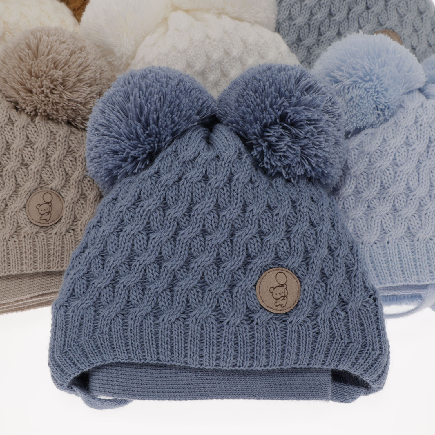 Czapka i szalik dla chłopca zimowy komplet, jasnoniebieski, z dwoma pomponami, wiązany Alonso