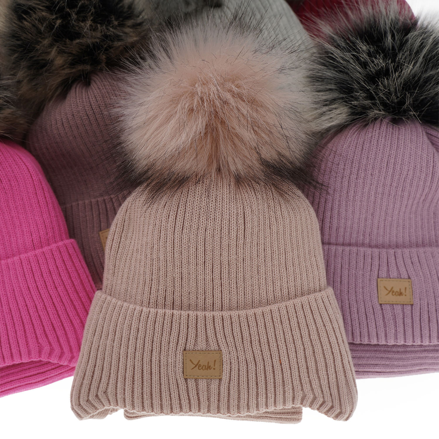 Czapka i komin dla dziewczynki zimowy komplet, różowy, z pomponem Dilajla