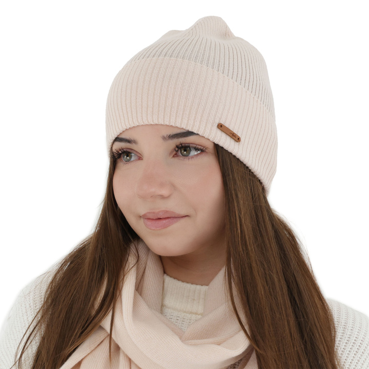 Czapka jesienna, zimowa damska, jasnoróżowa, 100% wełniana merino, Flerra