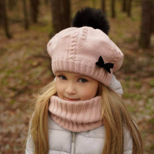 Komplet zimowy dla dziewczynki: beret z pomponem i komin różowy Amora