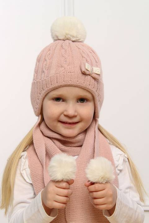 Komplet dla dziewczynki: czapka i szalik zimowy różowy Welwet