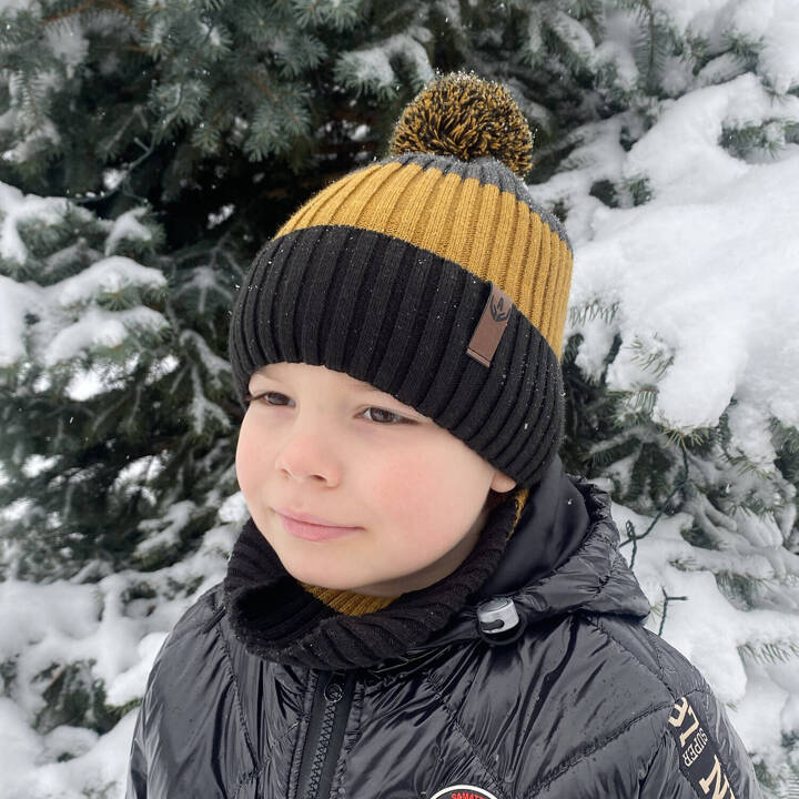 Komplet zimowy dla chłopca: czapka i komin czarny Karson