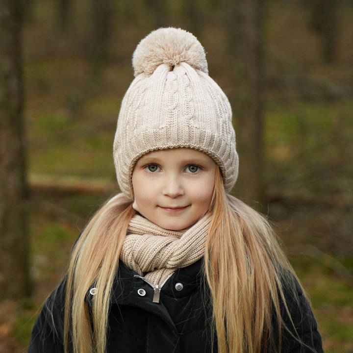 Komplet zimowy dla dziewczynki: czapka i szalik beżowy z pomponem Candy