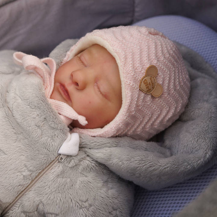 Wiązana czapka niemowlęca zimowa różowa Malka